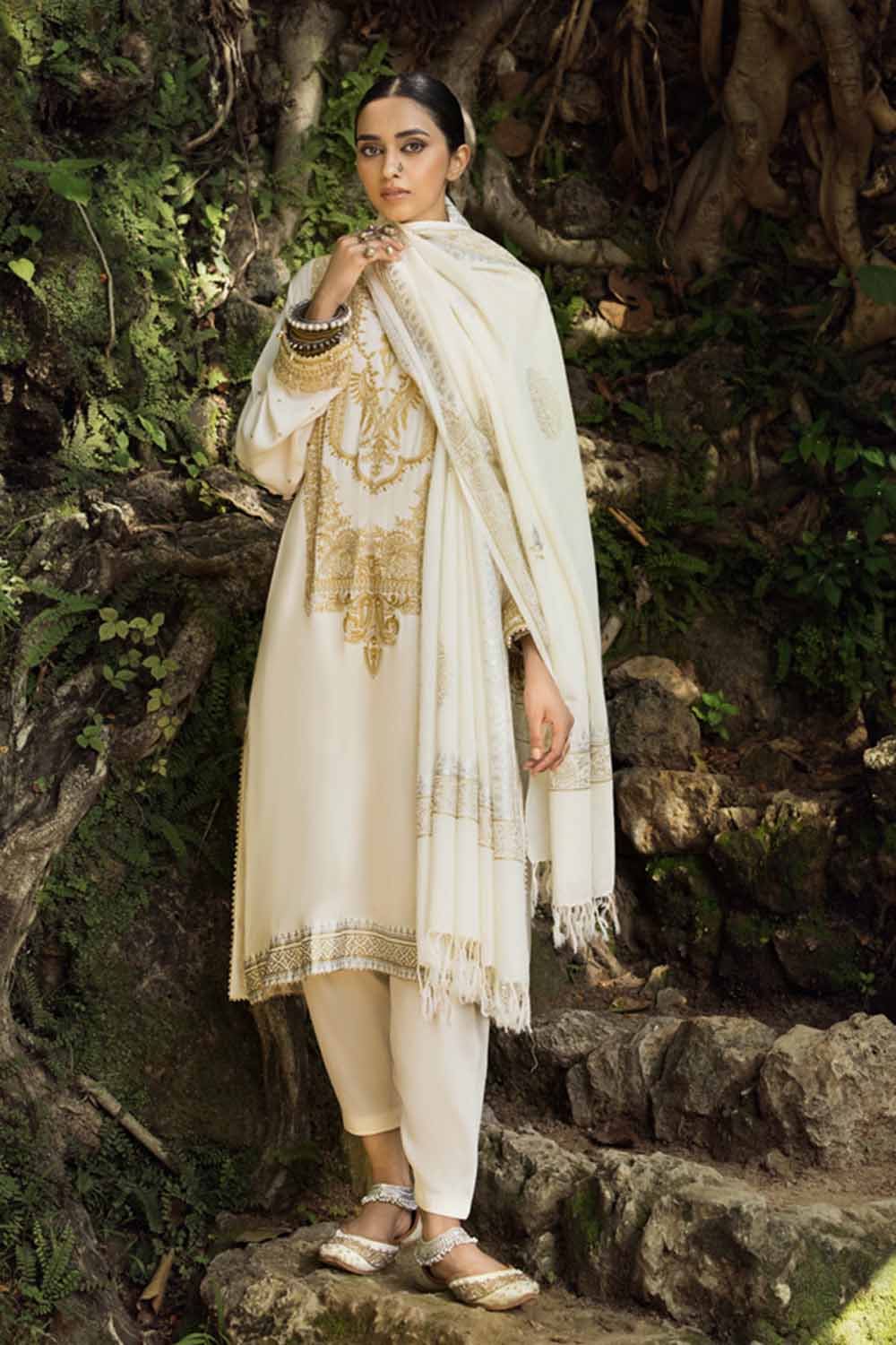 Gul Ahmed 3PC Embroidered Cotail Unstitched Suit with Gold and Silver Printed Pashmina Shawl AP-32091