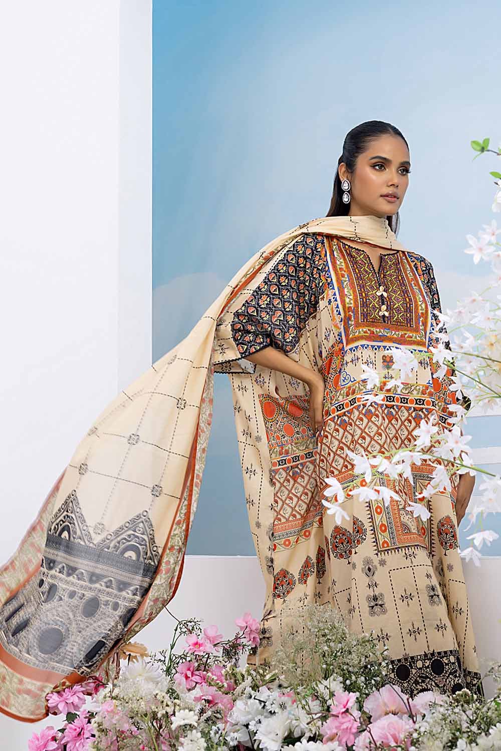 Gul Ahmed 3PC Printed Lawn Unstitched Suit CL-32478