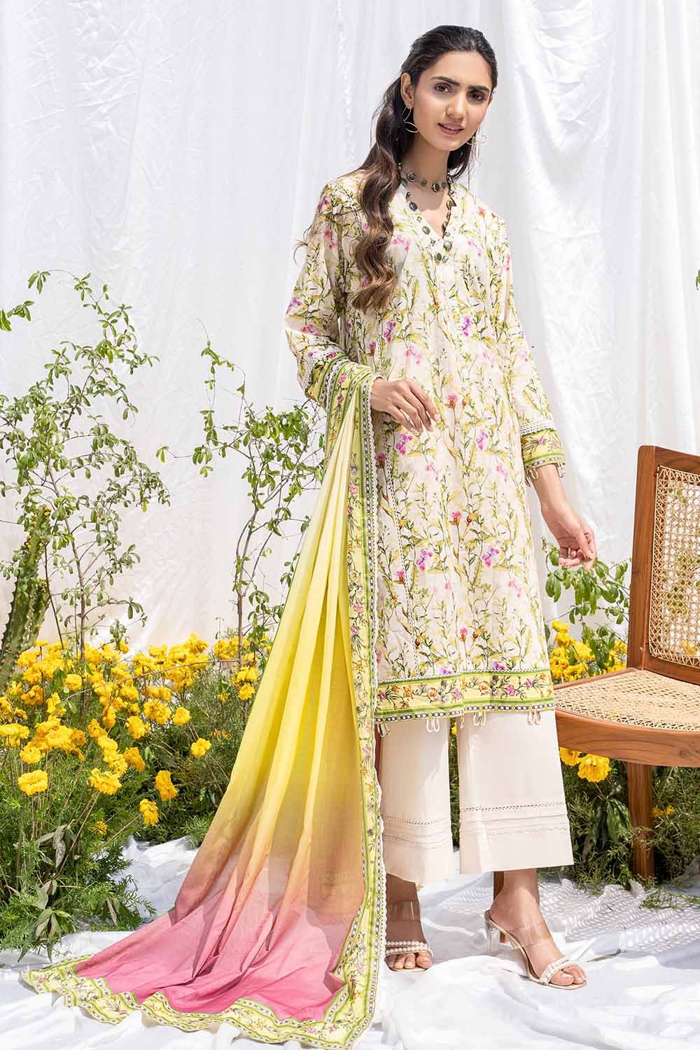 Gul Ahmed 3PC Printed Lawn Unstitched Suit CL-32546