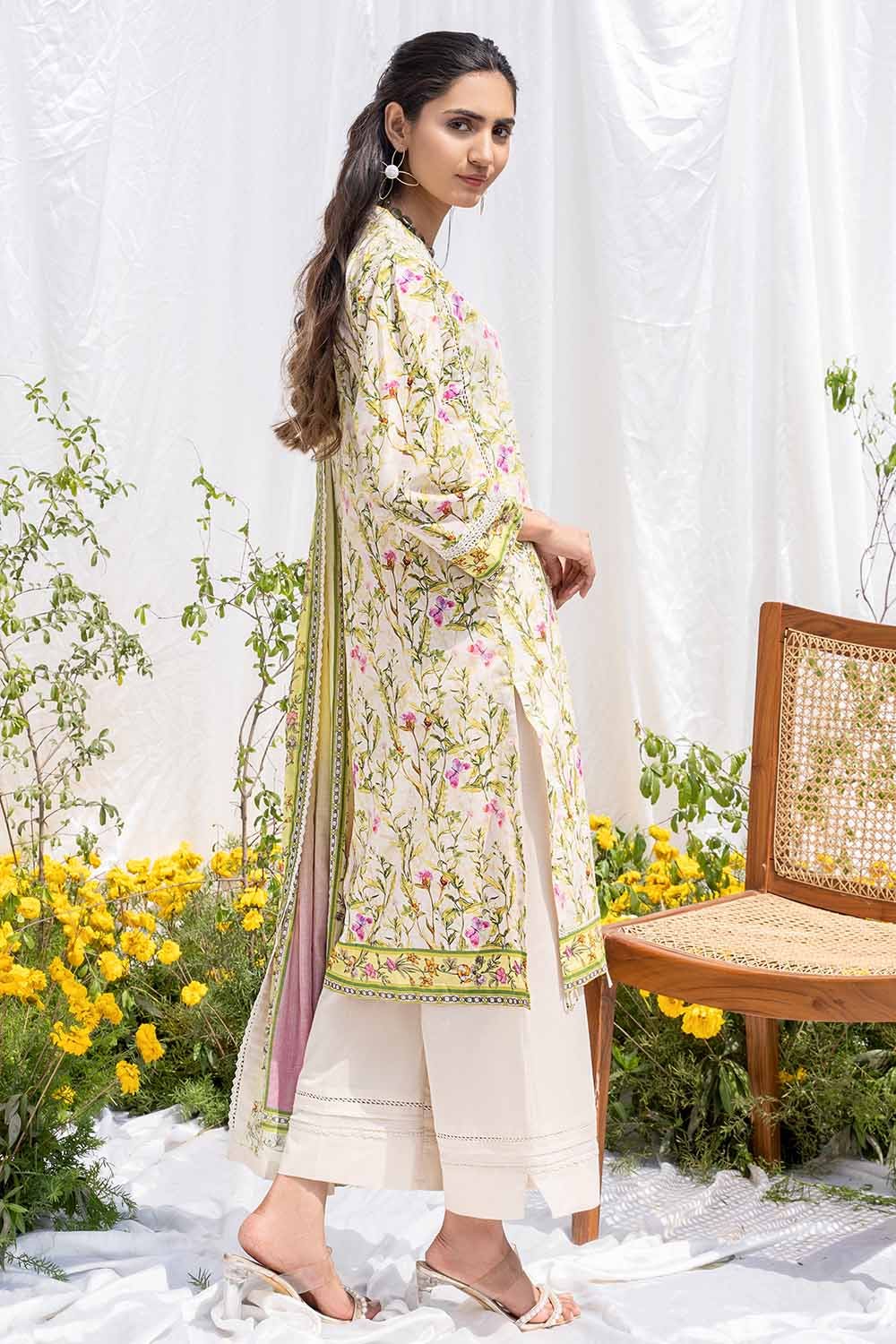 Gul Ahmed 3PC Printed Lawn Unstitched Suit CL-32546