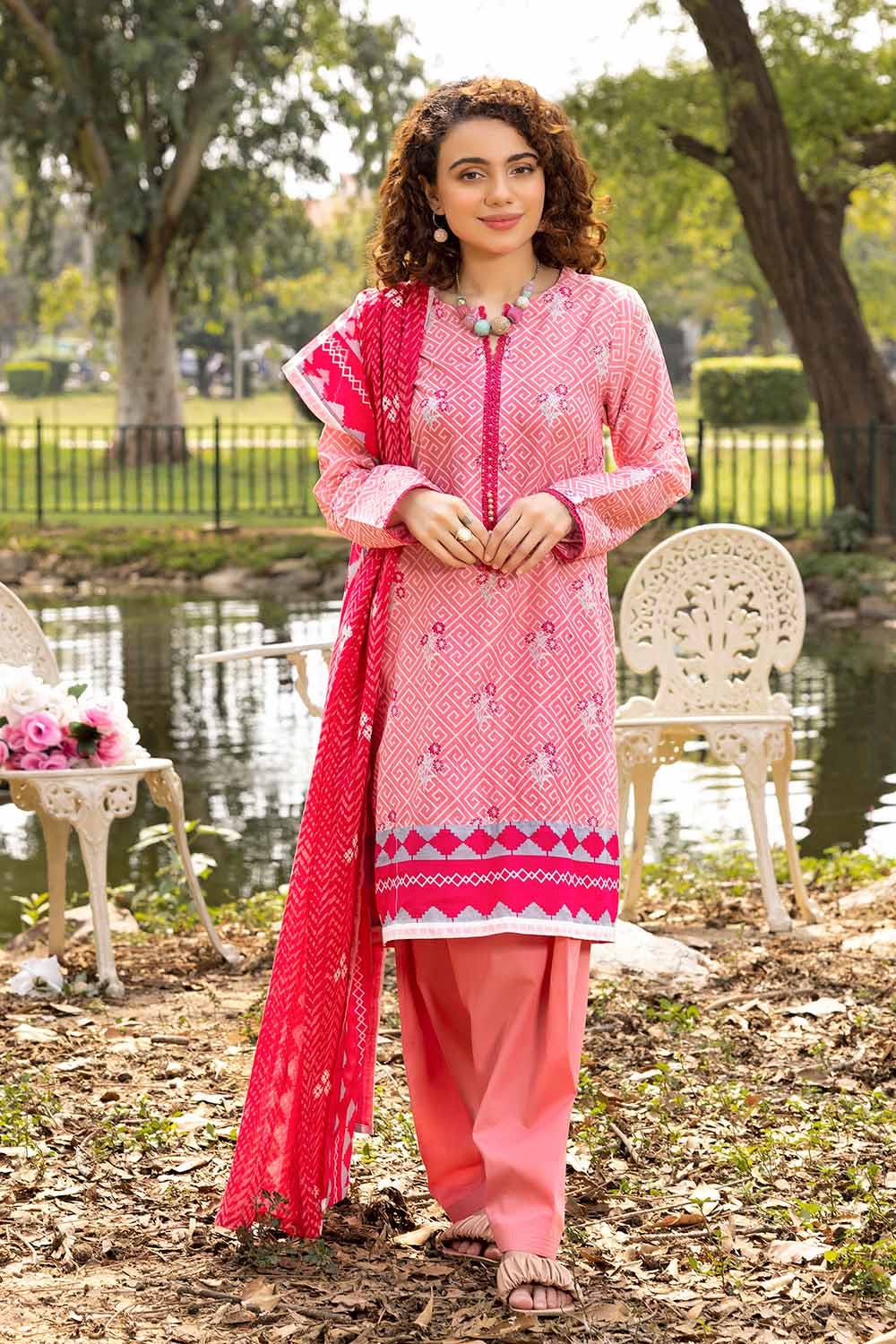 Gul Ahmed 3PC Printed Lawn Unstitched Suit CL-32584 A
