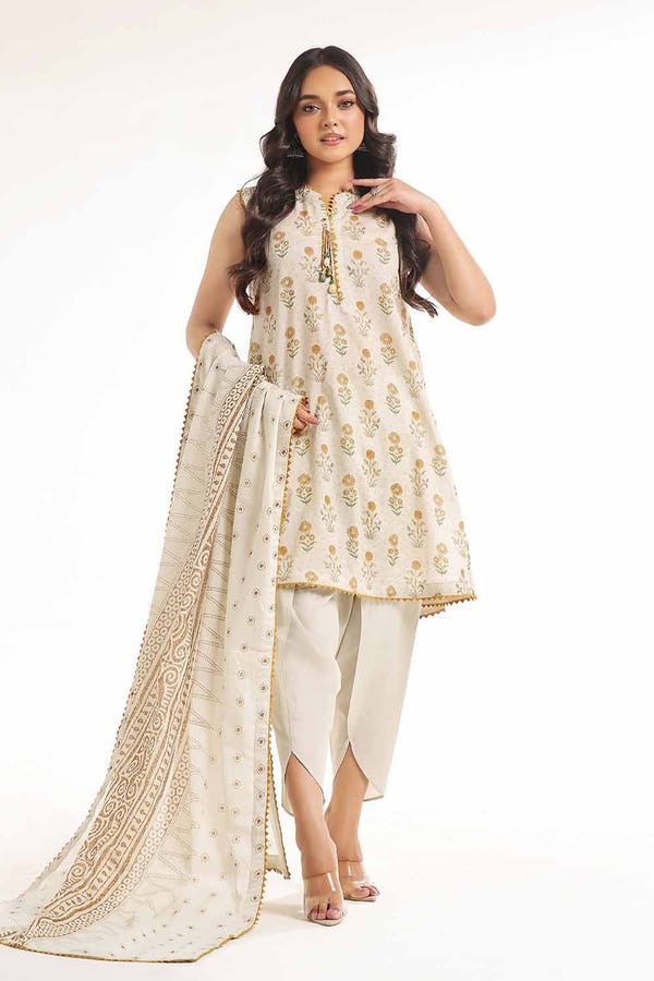 Gul Ahmed 3PC Unstitched Printed Lawn Suit CL-42251