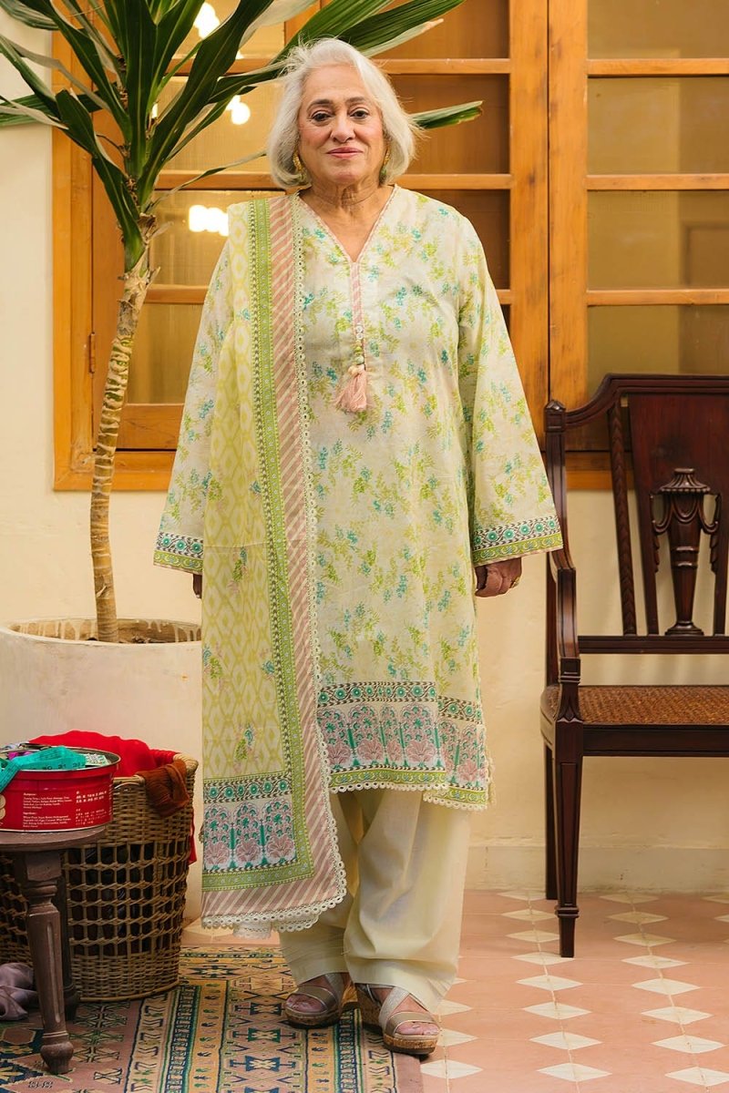 Gul Ahmed 3 Piece Unstitched Printed Lawn Suit CL-52126 B