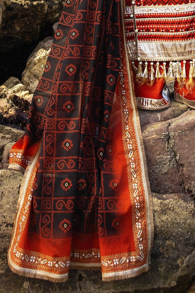 Gul Ahmed 3 Piece Unstitched Zari Embroidered Lawn Suit with Gold Lacquer Printed Lawn Dupatta CL-52443