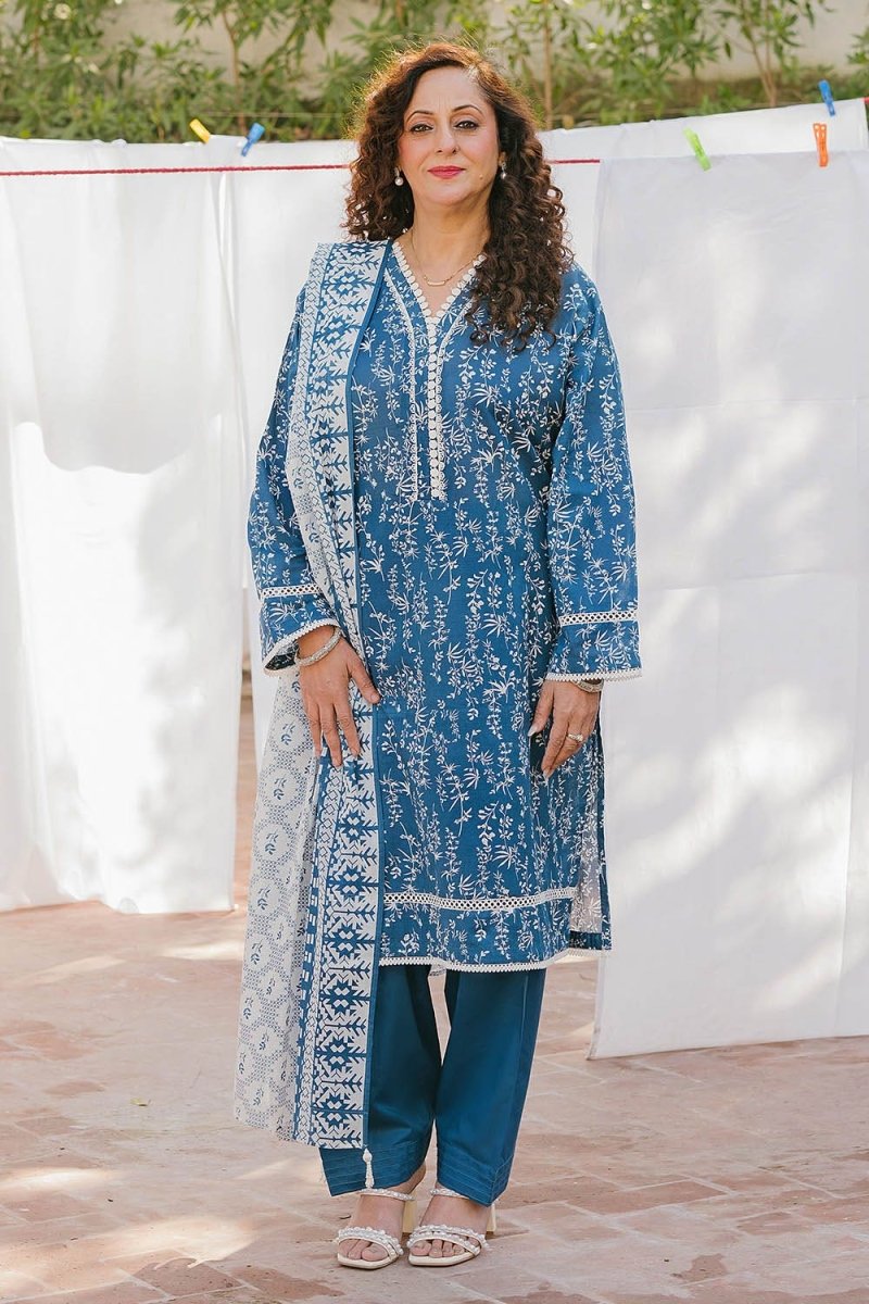 Gul Ahmed 3 Piece Unstitched Printed Lawn Suit CL-52454