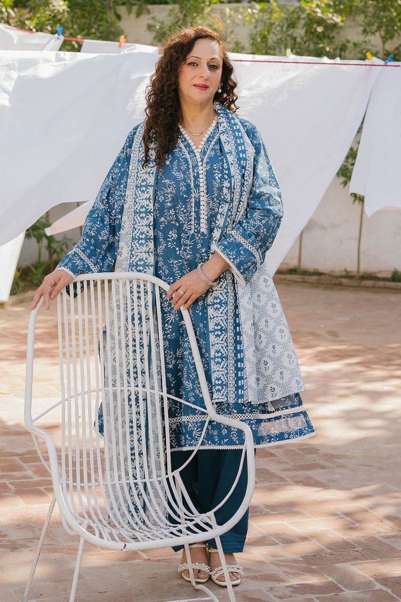 Gul Ahmed 3 Piece Unstitched Printed Lawn Suit CL-52454