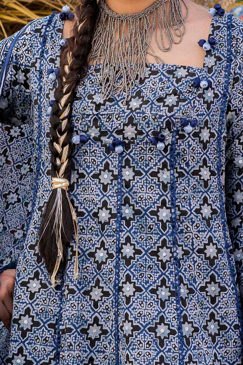 Gul Ahmed 3 Piece Unstitched Silver Printed Lawn Suit CL-52622