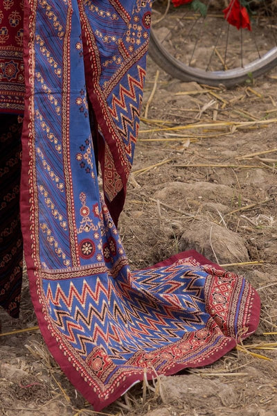 Gul Ahmed 3 Piece Unstitched Gold Printed Lawn Suit CL-52630