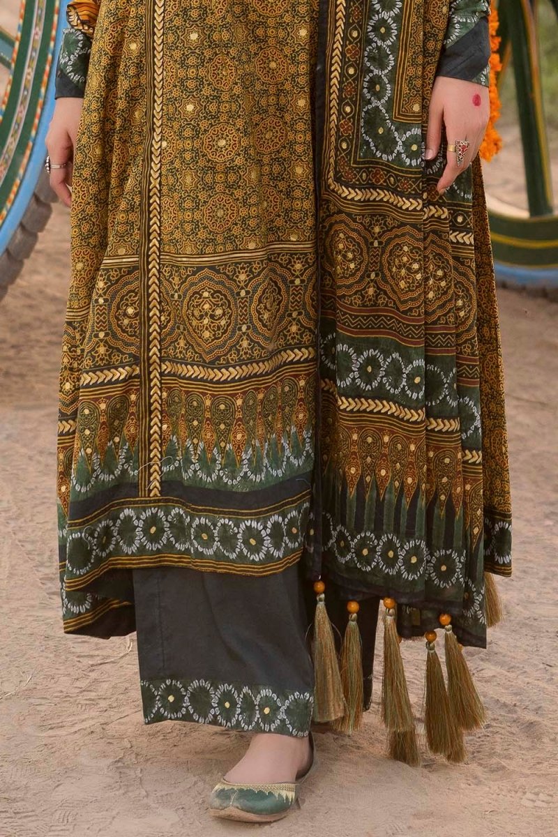 Gul Ahmed 3 Piece Unstitched Gold Printed Lawn Suit CL-52631