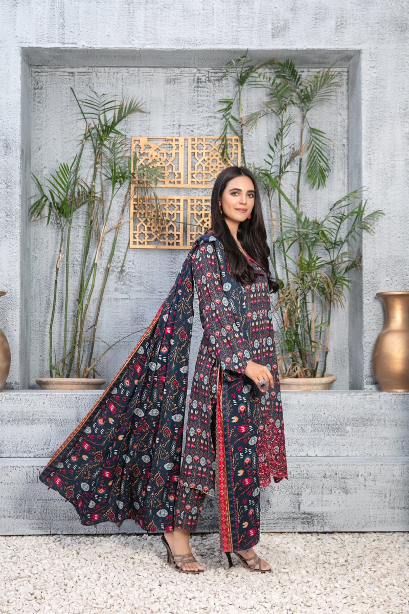 Tawakkal Fabrics 3 Piece Stitched Daman Embroidered Digital Printed Khaddar Suit D-9685
