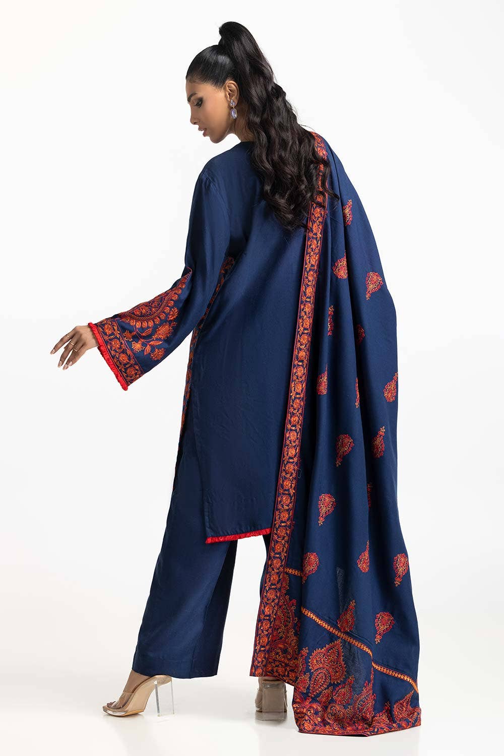 Gul Ahmed Ready to Wear 3 Piece Acrylic Embroidered Suit IUSTKSD-471