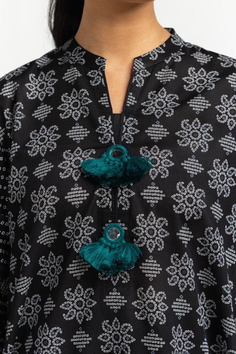 Gul Ahmed Ready to Wear 3PC Lawn Printed Suit IUSTKSD-527