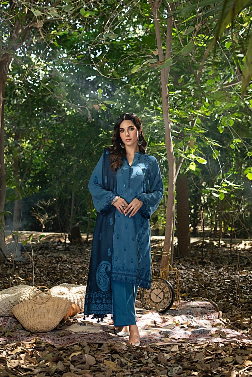 Lakhany 03 Piece Unstitched Embroidered Slub Peach Suit - LG-AR-0044