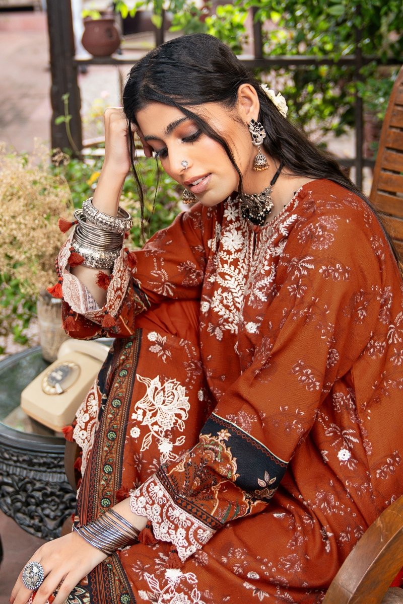 Lakhany 03 Piece Stitched Dastan Embroidered Khaddar Suit - LG-MB-0043