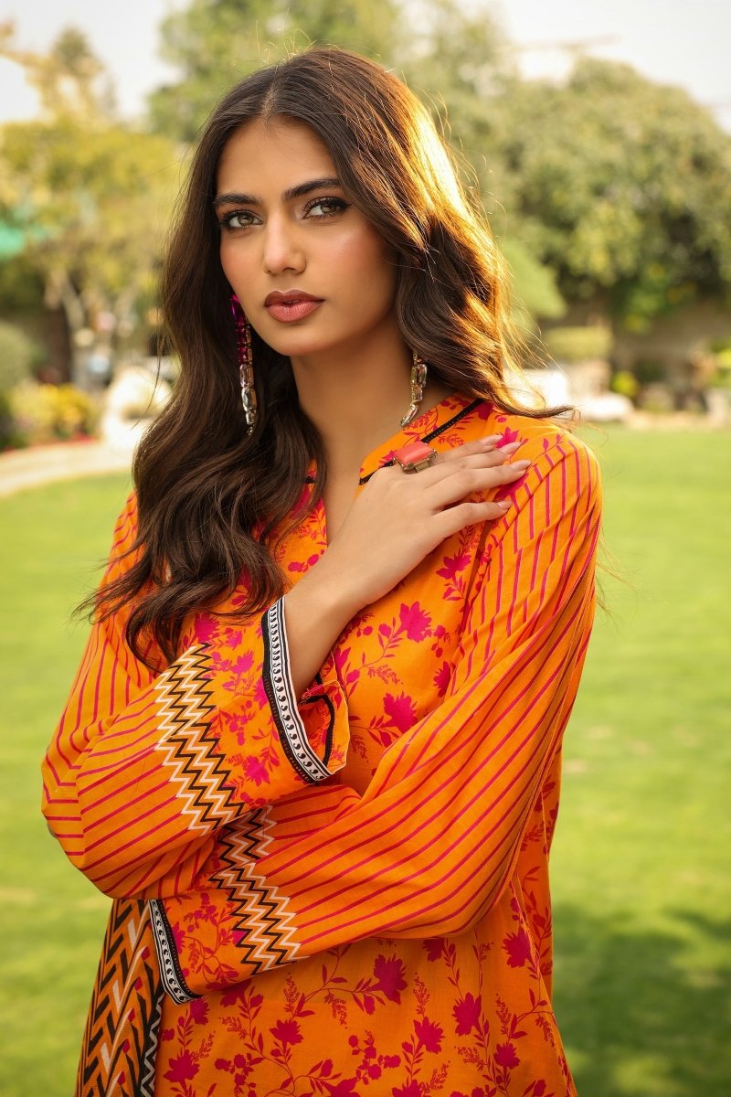 Lakhany 03 Piece Unstitched Komal Printed Lawn with Printed Chiffon Dupatta - LG-SR-0147-A