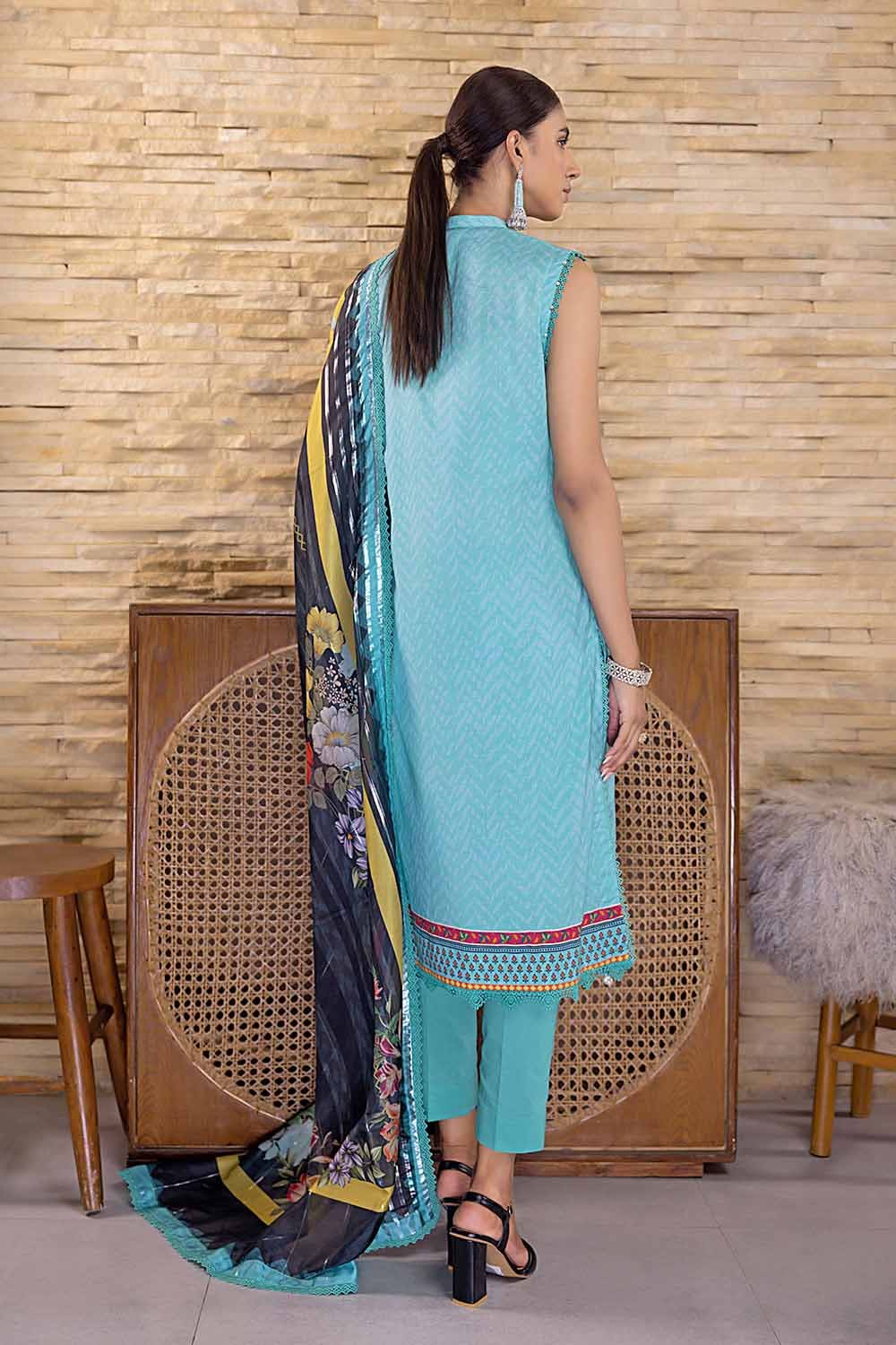 Gul Ahmed 3PC Digital Printed Cambric Unstitched Suit with Stripe Chiffon Dupatta ST-32016