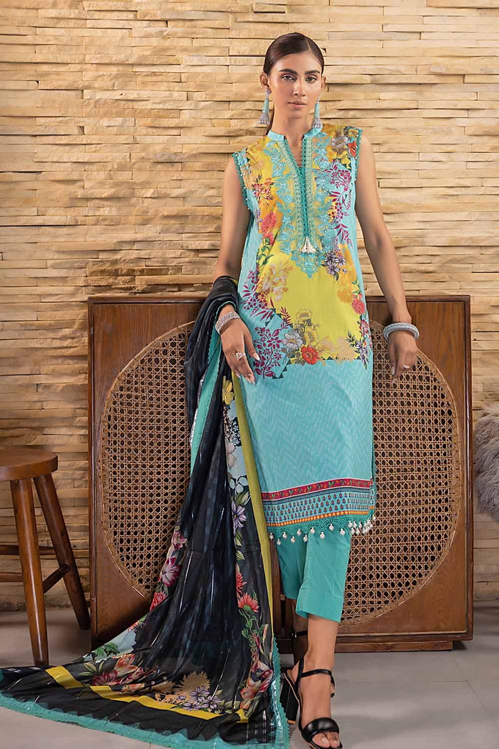 Gul Ahmed 3PC Digital Printed Cambric Unstitched Suit with Stripe Chiffon Dupatta ST-32016