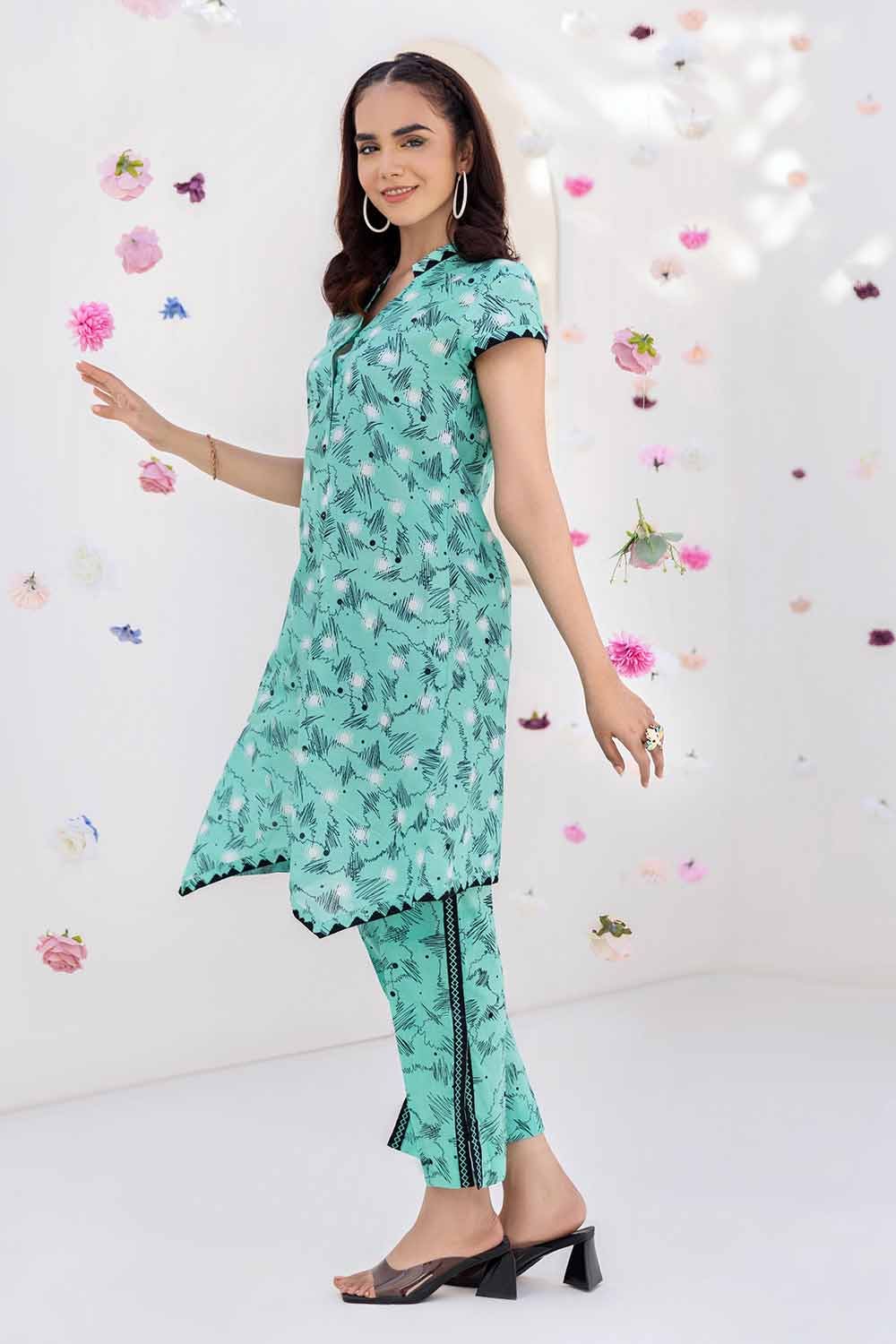 Gul Ahmed 2PC Printed Cambric Unstitched Suit TCN-32005