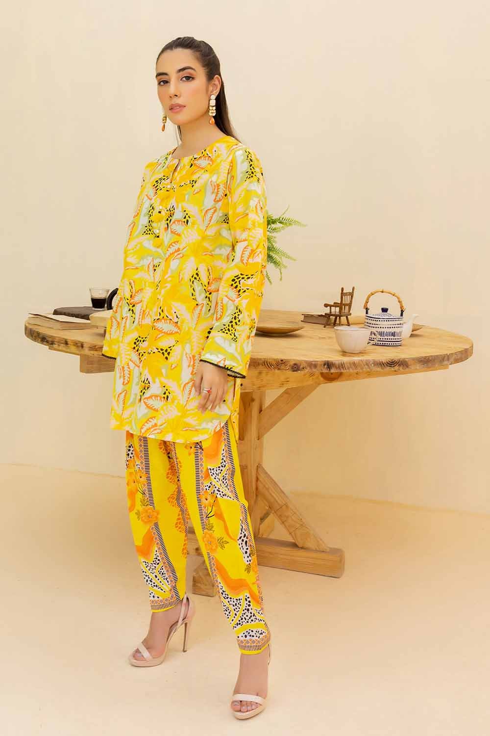 Gul Ahmed 2PC Printed Cambric Unstitched Suit TCN-32011