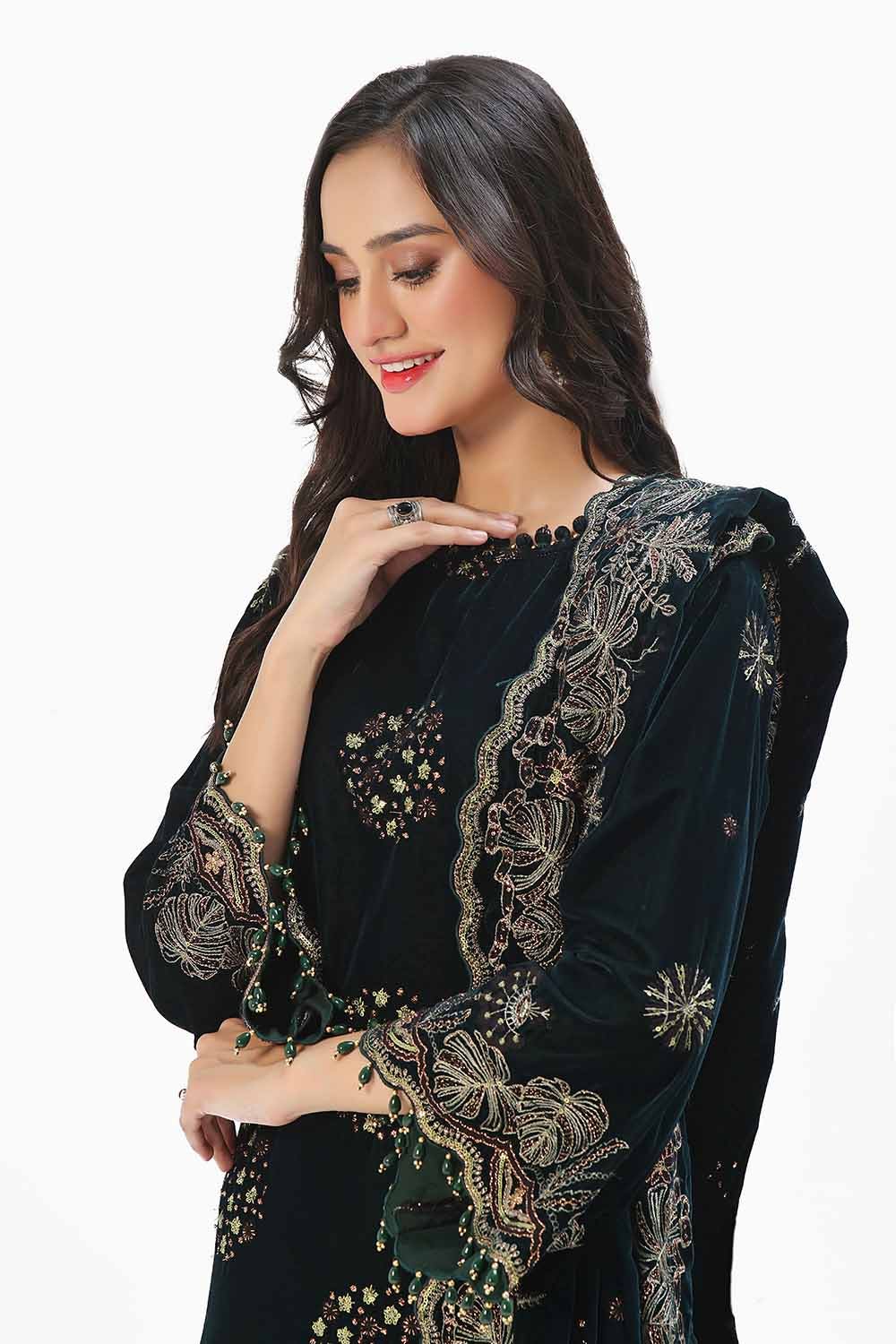 Gul Ahmed 3 Piece Unstitched Embroidered Velvet Suit with Embroidered Velvet Dupatta WV-42005