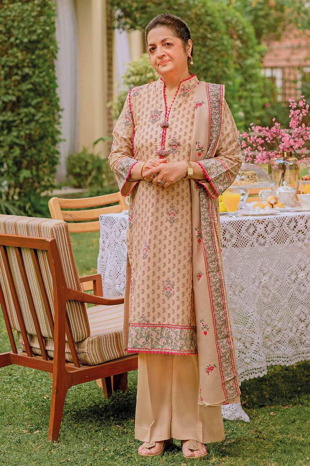 Gul Ahmed 3PC Lawn Unstitched Printed Suit CL-22228 B