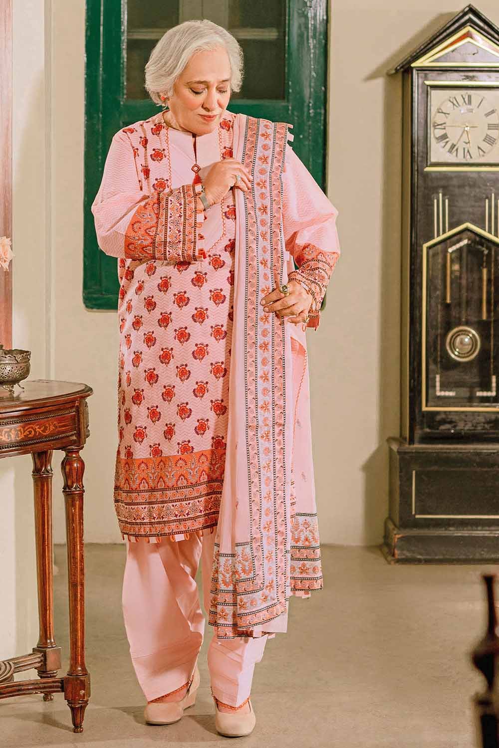 Gul Ahmed 3PC Unstitched Printed Lawn Suit CL-32077 B