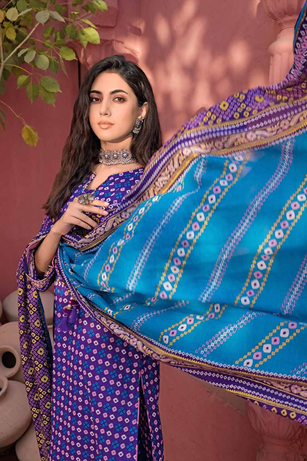 Gul Ahmed 3PC Chunri Lawn Stitched Gold Printed Suit CL-32140 B