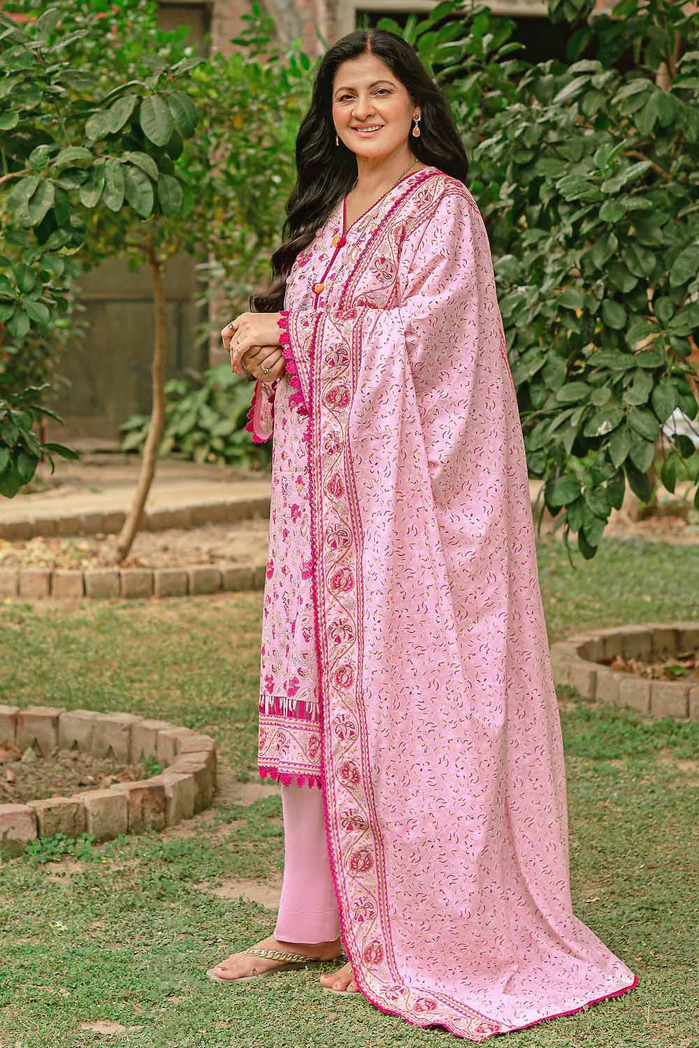 Gul Ahmed 3PC Unstitched Printed Lawn Suit CL-32266 B