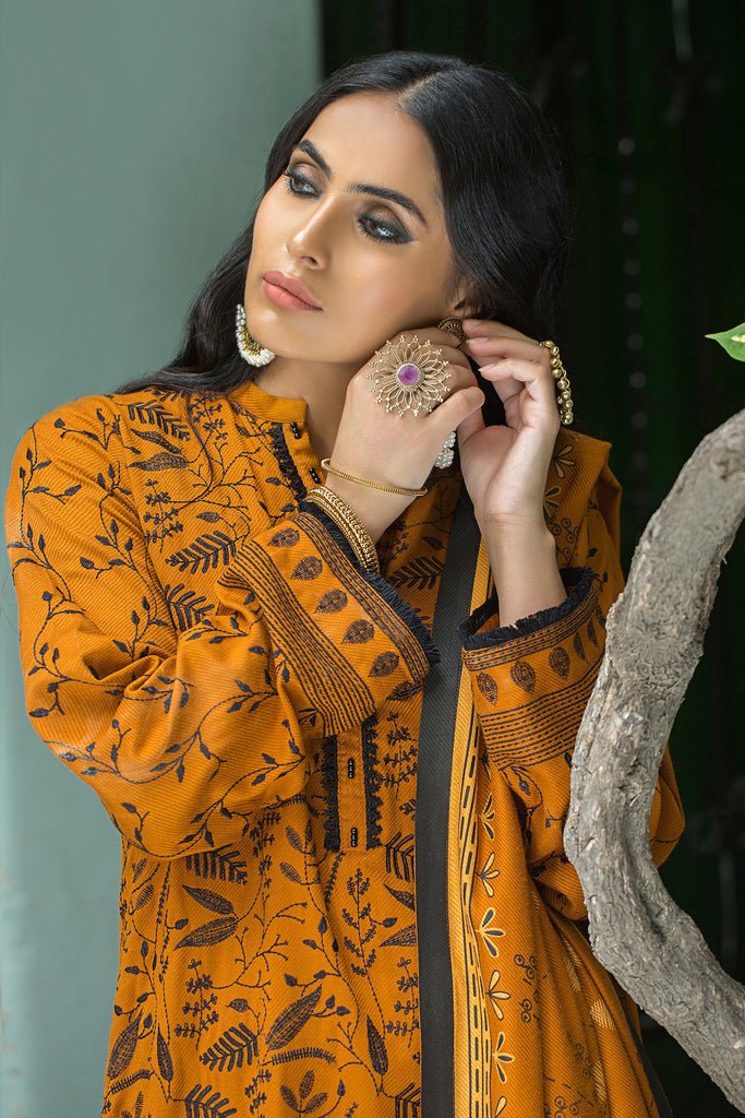 Lakhany 3 Piece Unstitched Embroidered Cashmi Vool Suit CVE-SR-0035