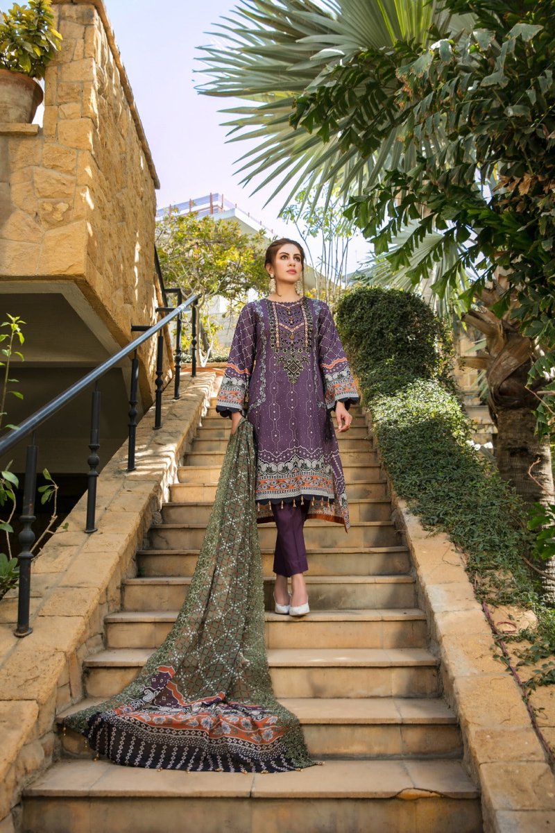 Tawakkal Fabrics 3 Piece Stitched Gala Embroidered Digital Printed Lawn Suit D-6644
