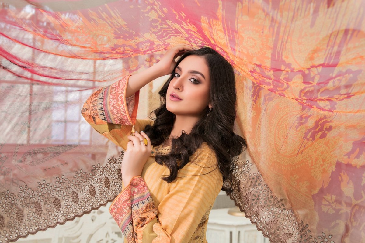 Tawakkal Fabrics 3 Piece Stitched Digital Printed Lawn Suit D-6681