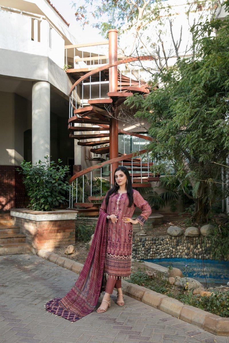 Tawakkal Fabrics 3 Piece Stitched Alternet Embroidered Digital Printed Lawn Suit D-6714