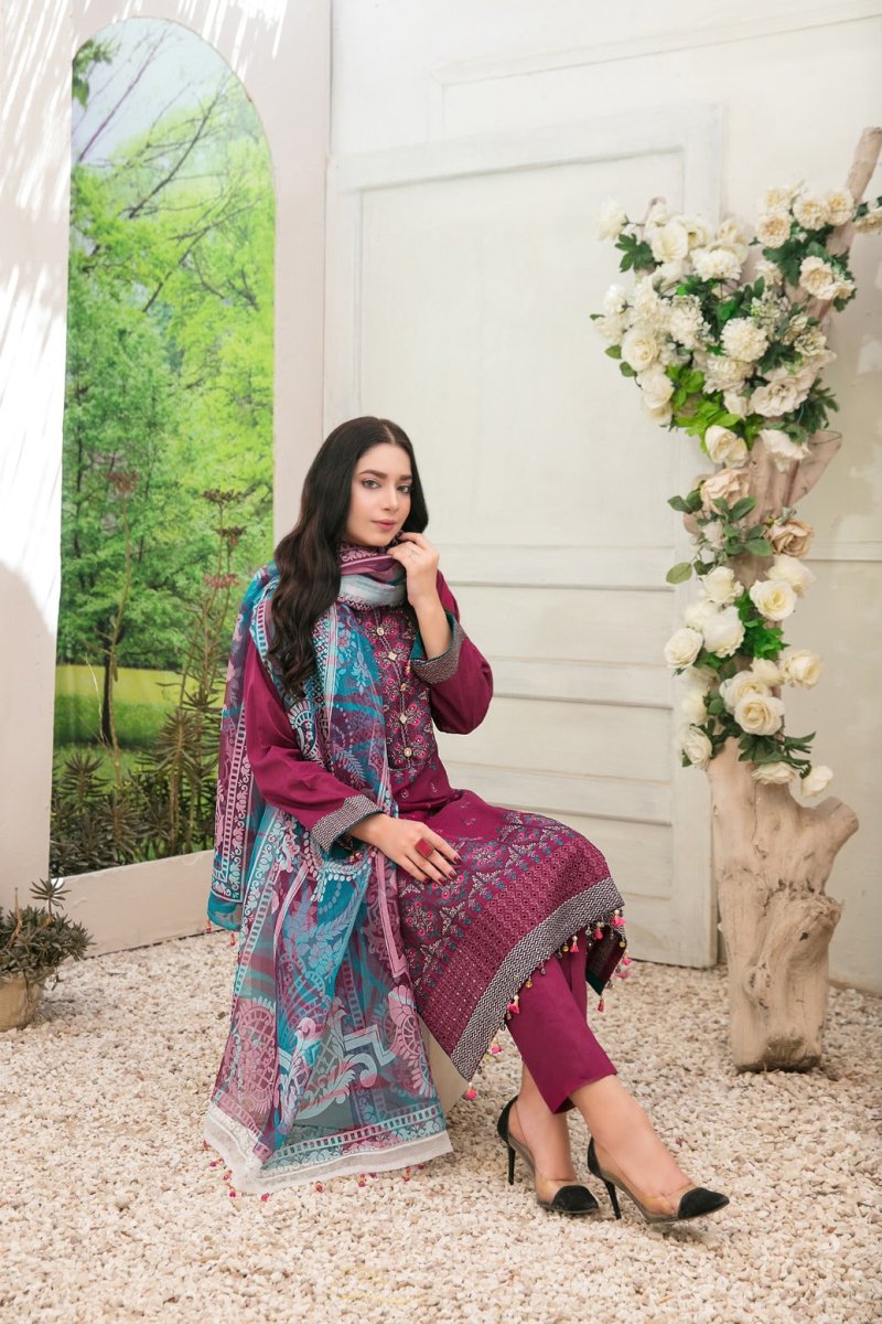 Tawakkal Fabrics 3 Piece Stitched Fancy Heavy Embroidered Slub Lawn Suit D-6735