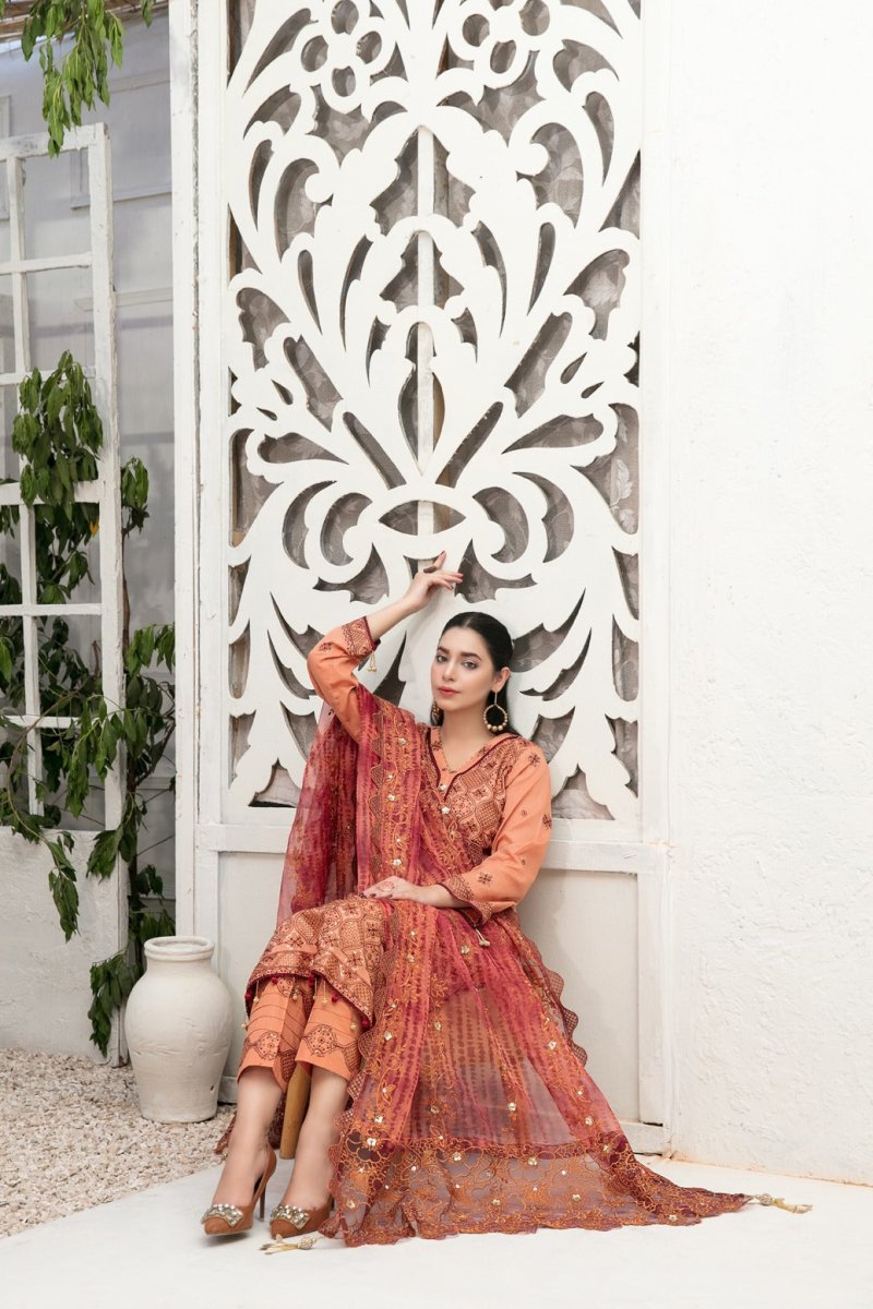 Tawakkal Fabrics 3 Piece Stitched Fancy Heavy Embroidered Slub Lawn Suit D-6742