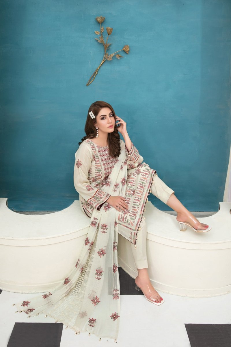 Tawakkal Fabrics 3 Piece Stitched Fancy Embroidered Lawn Suit - D-6766