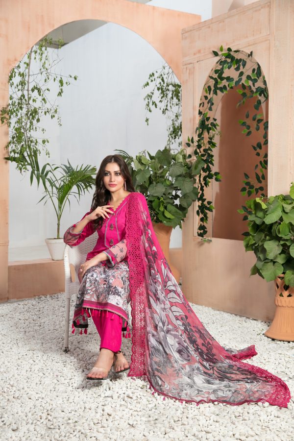 Tawakkal Fabrics 3 Piece Stitched Digital Printed Lawn Suit D-7039