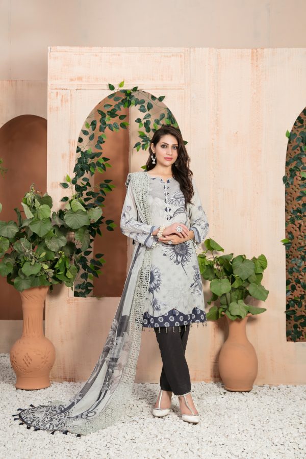 Tawakkal Fabrics 3 Piece Stitched Digital Printed Lawn Suit D-7044