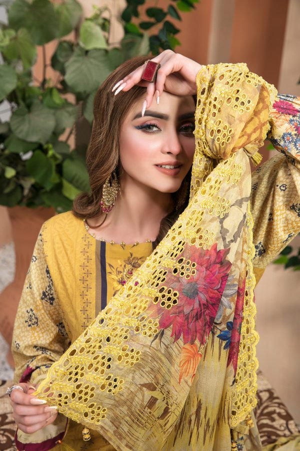 Tawakkal Fabrics 3 Piece Stitched Digital Printed Lawn Suit D-7045