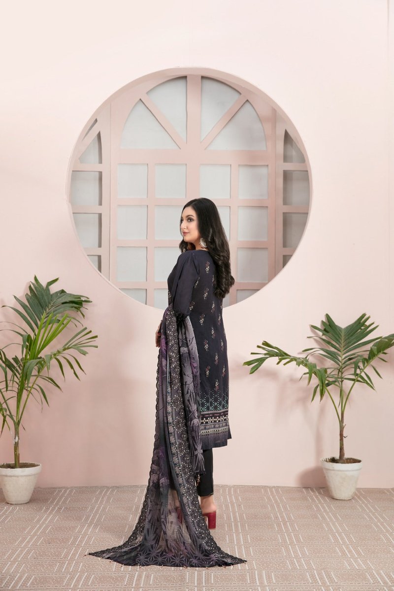 Tawakkal Fabrics 3 Piece Stitched Embroidered Digital Printed Lawn Suit D-7224