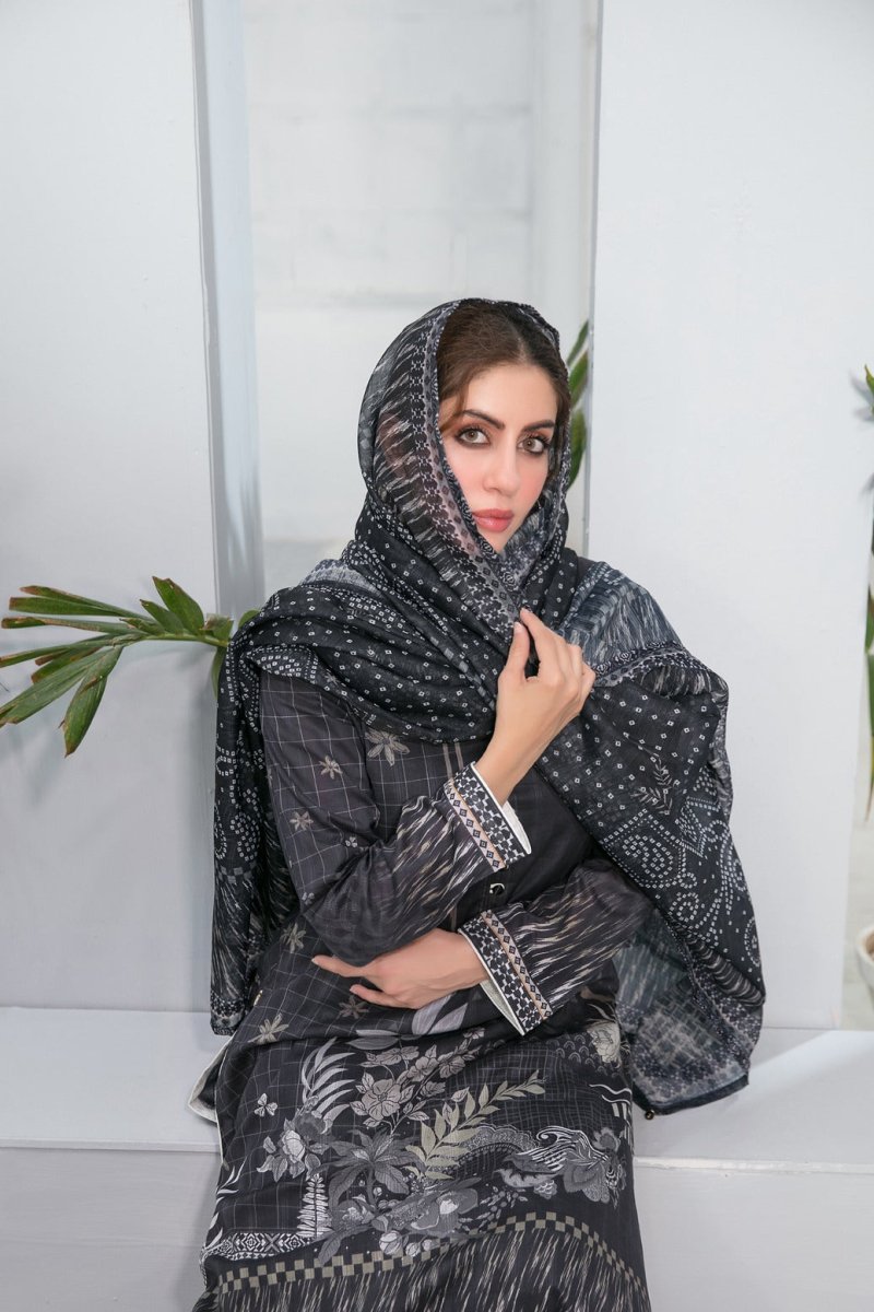 Tawakkal Fabrics 3 Piece Stitched Digital Printed Lawn Suit D-7432
