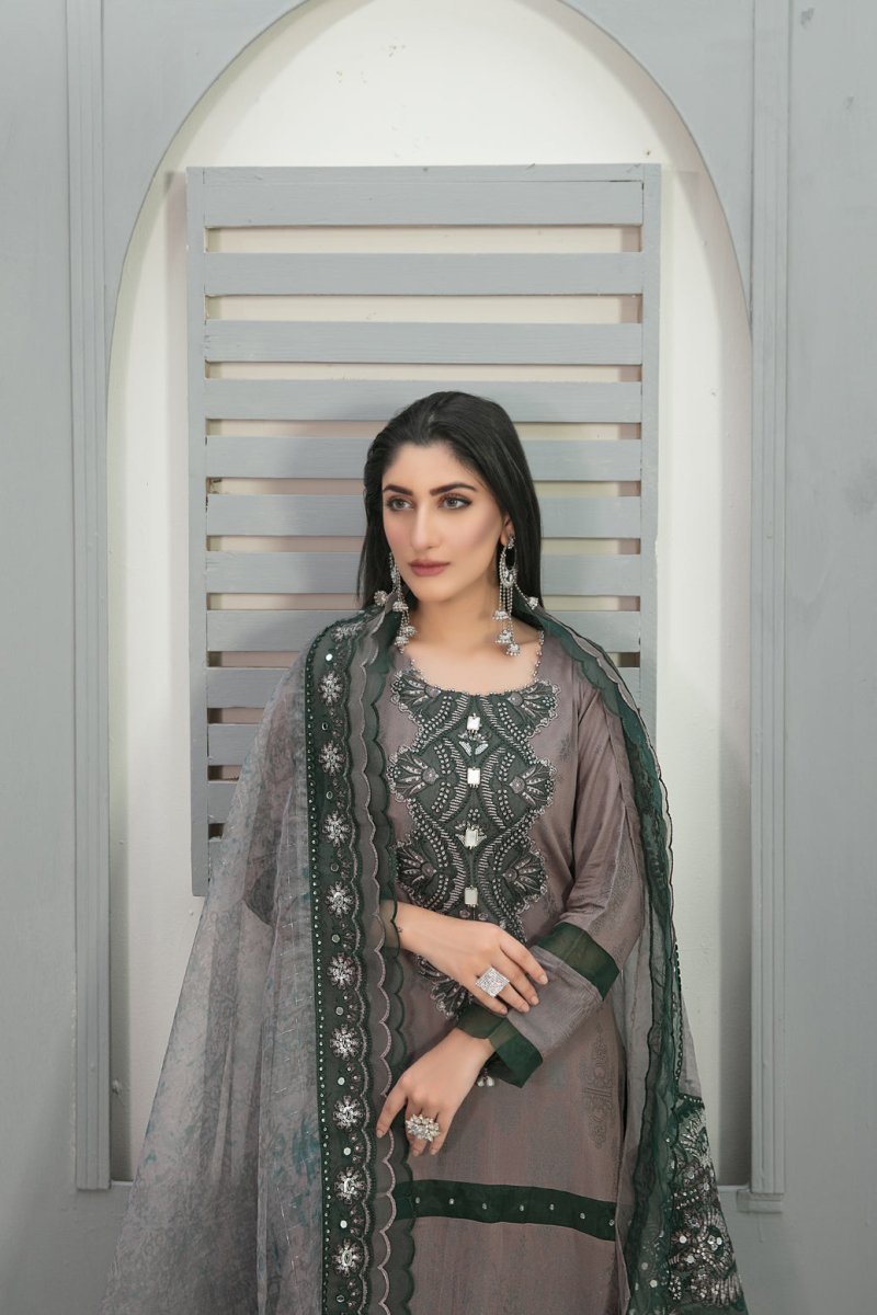 Tawakkal Fabrics 3 Piece Stitched Karrandi Banarsi Gala Embroidered Suit D-7645