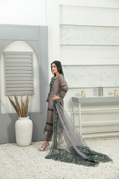 Tawakkal Fabrics 3 Piece Stitched Karrandi Banarsi Gala Embroidered Suit D-7645