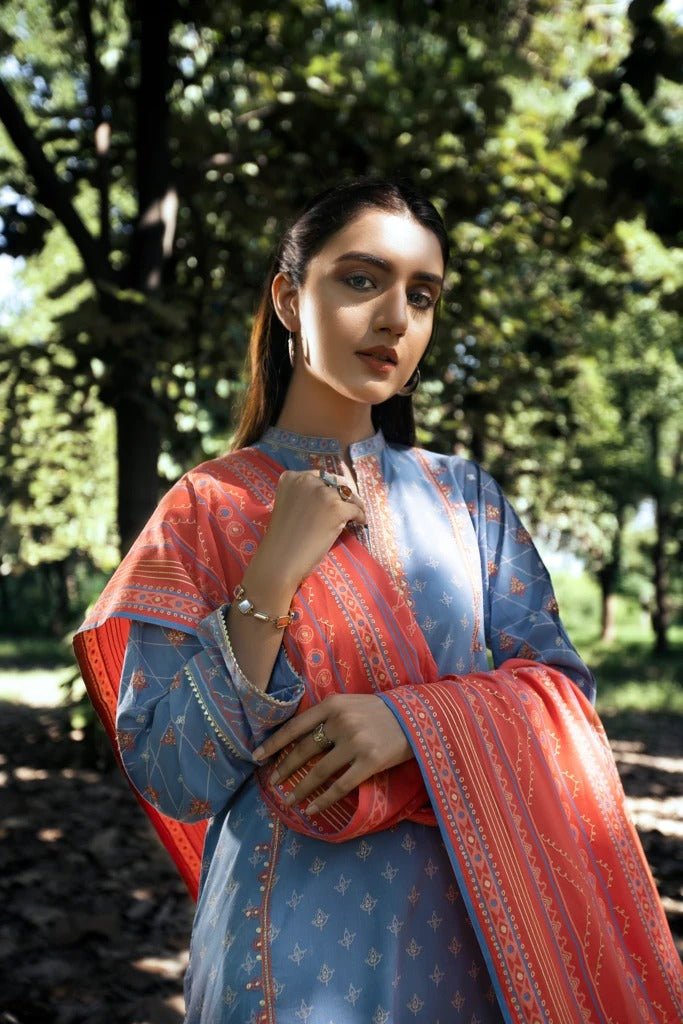 Lakhany 3 Piece Unstitched Embroidered Pashmina Suit DEW-6022-A