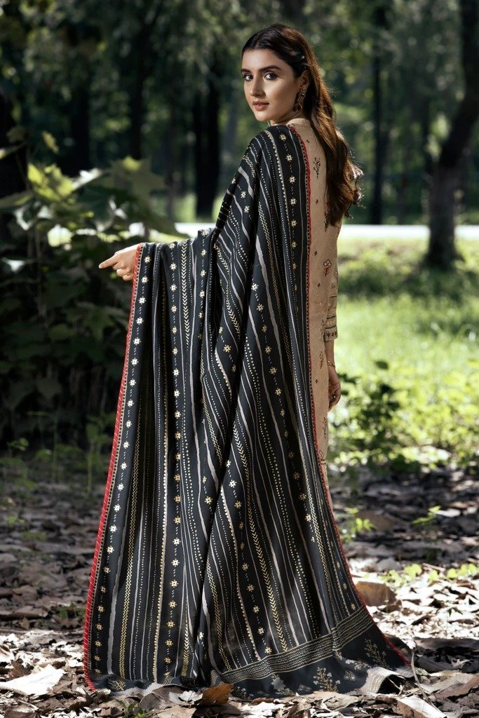 Ready To Wear Lakhany 3 Piece Embroidered Pashmina Suit LSM-2462