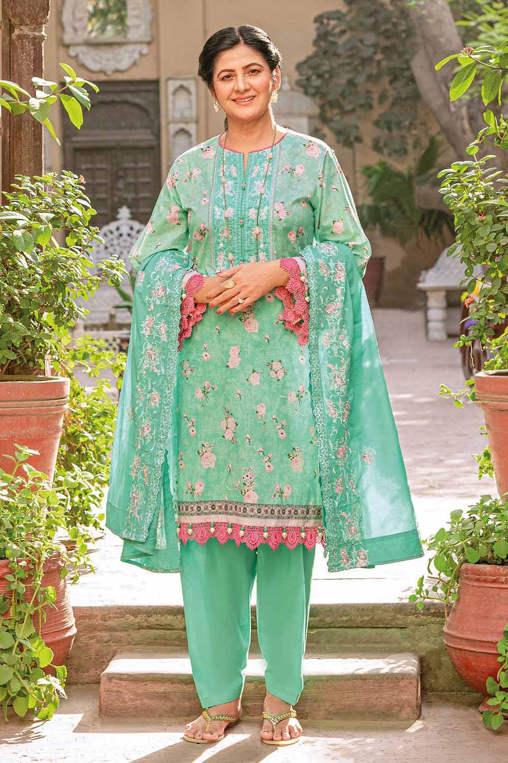 Gul Ahmed 3PC Lawn Unstitched Embroidered Suit DM-32006