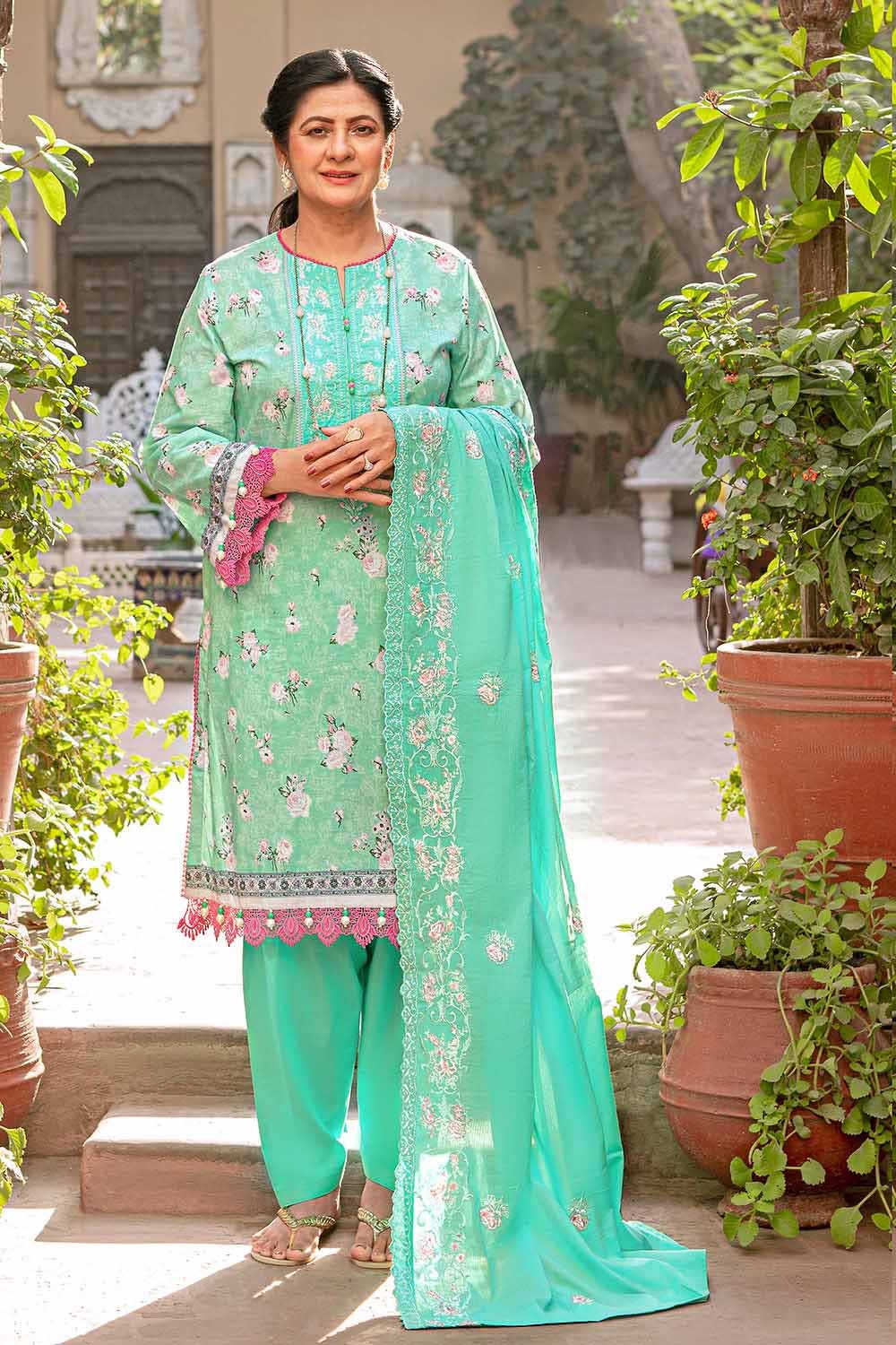 Gul Ahmed 3PC Lawn Unstitched Embroidered Suit DM-32006
