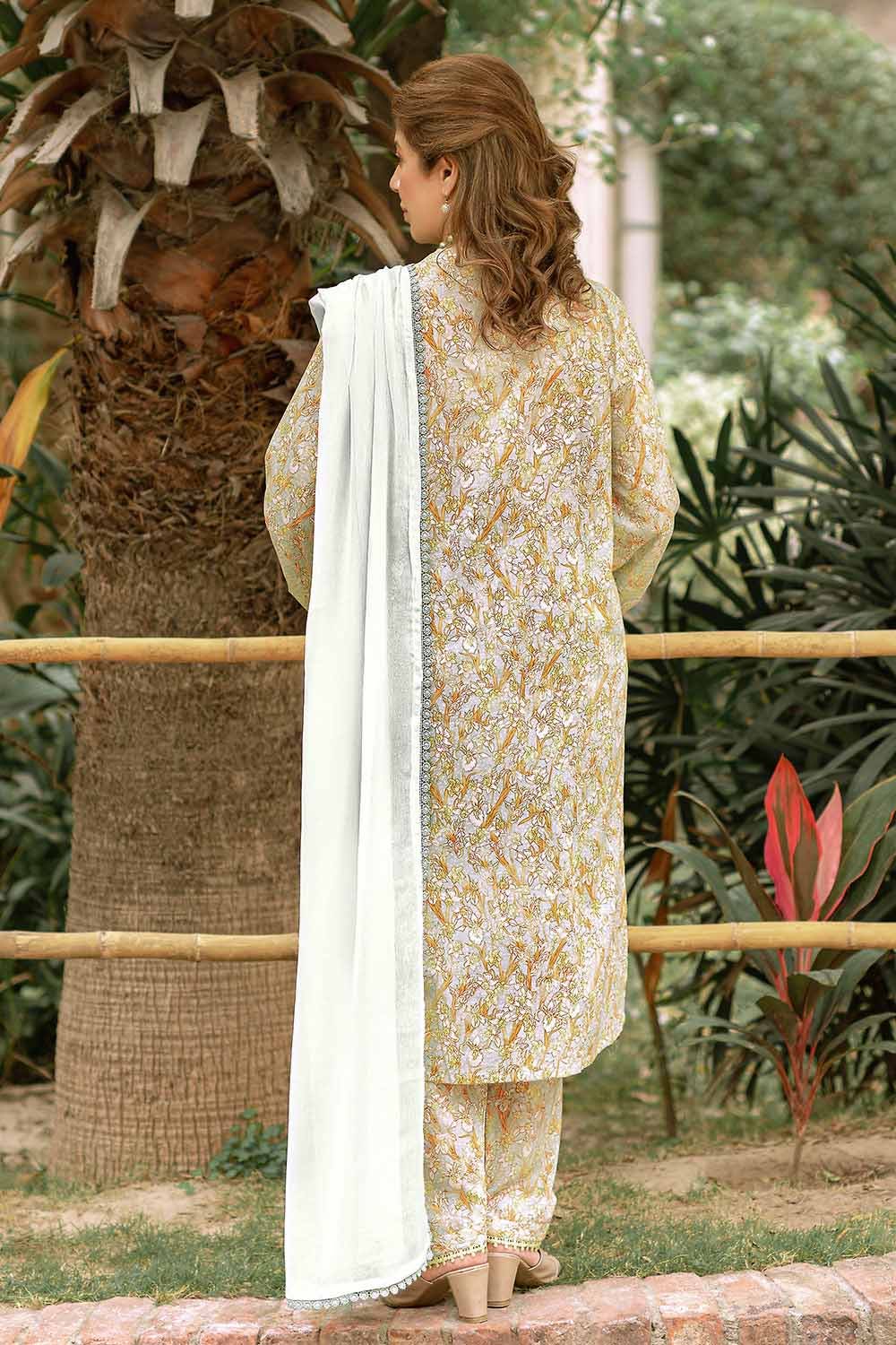Gul Ahmed 1PC Lawn Unstitched Digital Printed Fabric SL-32028