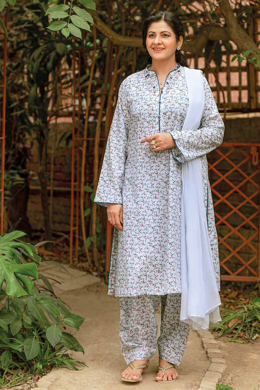 Gul Ahmed 1PC Lawn Unstitched Printed Fabric SL-32029