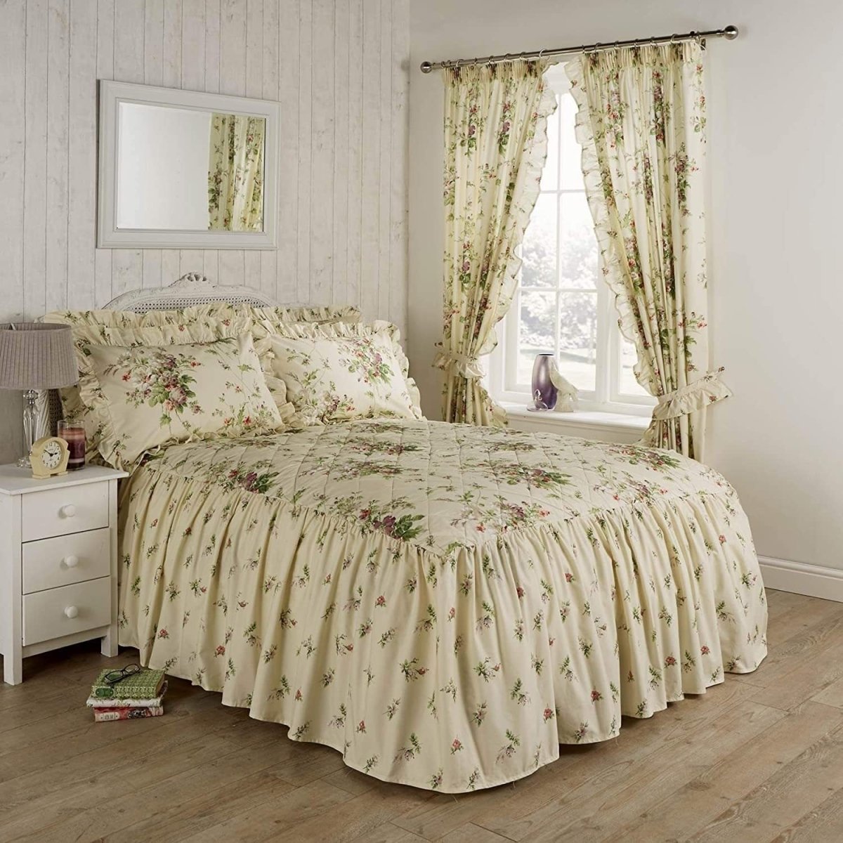 Vantona Country Madeleine Quilted Fitted Bedspread - Cream