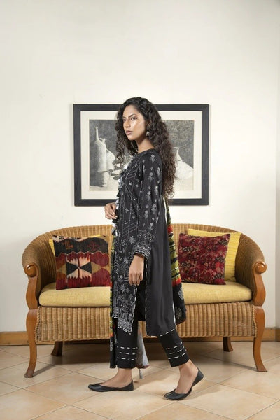 Ready To Wear Lakhany 3 Piece Embroidered Cottel Suit LSM-2486